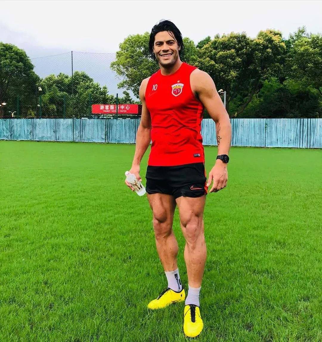 壹号-关于赛前武汉三镇备战欧超杯，临场应变细节曝光，气氛紧张，赛程密集仍需轮换的信息-壹号