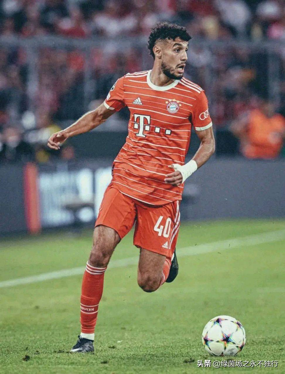 壹号娱乐APP-赛地聚焦——英超赛后热度飙升；阿贾克斯篮板制胜；压力陡增；心理建设被强调的简单介绍-壹号娱乐APP